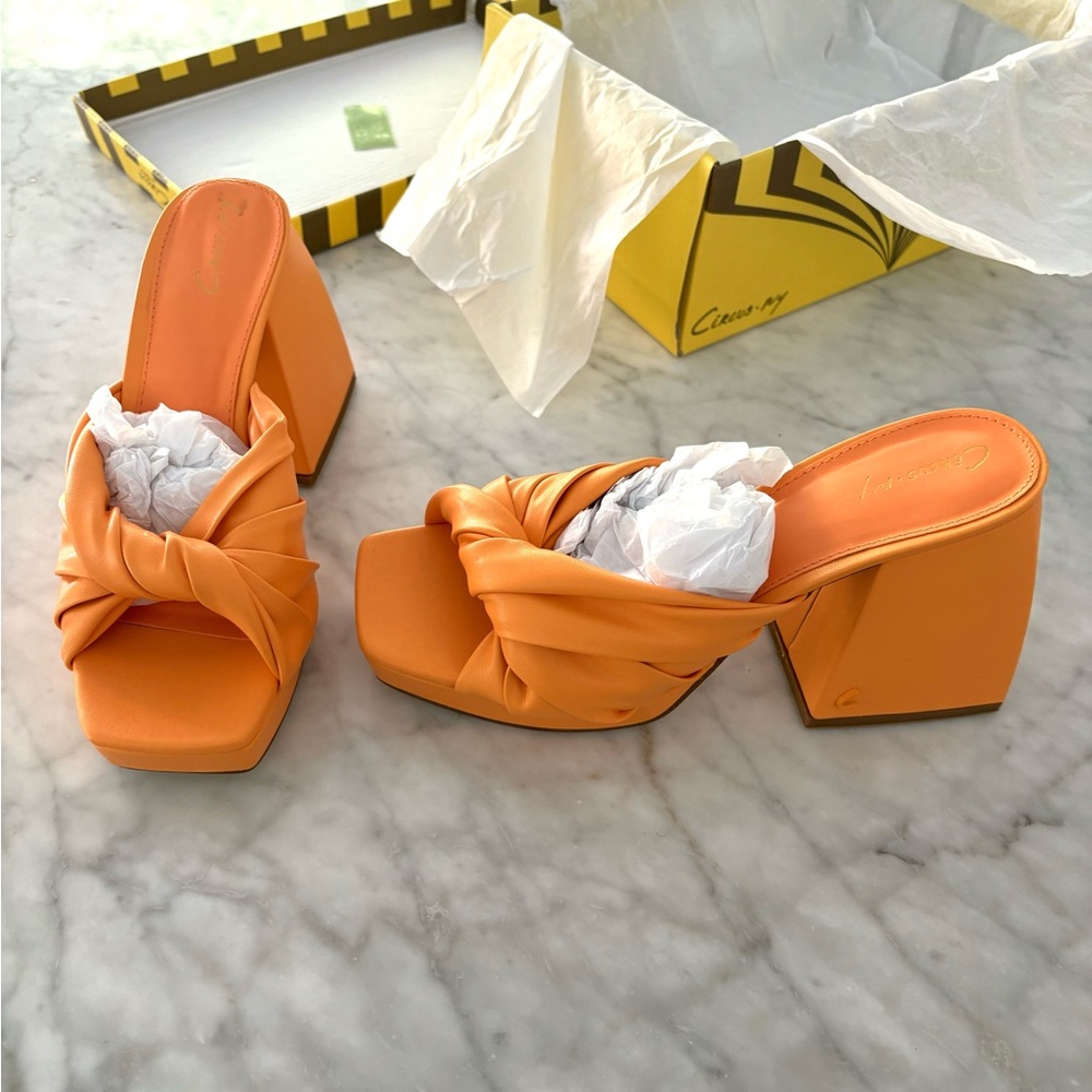 Circus by Sam Edelman Women's MARIANNA Block Heel Sandals in CREAMSICLE - Picture 4 of 14